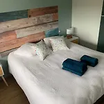 Le Relais De La Fontaine & Jacuzzi 펜션 Montcornet (Ardennes)