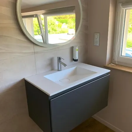 Le Relais De La Fontaine & Jacuzzi בית נופש