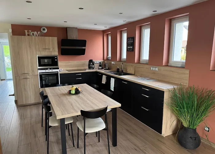 Сasa de vacaciones Le Relais De La Fontaine & Jacuzzi Montcornet (Ardennes)