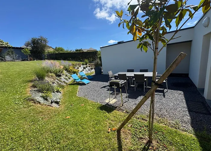 Сasa de vacaciones Le Relais De La Fontaine & Jacuzzi Montcornet (Ardennes)